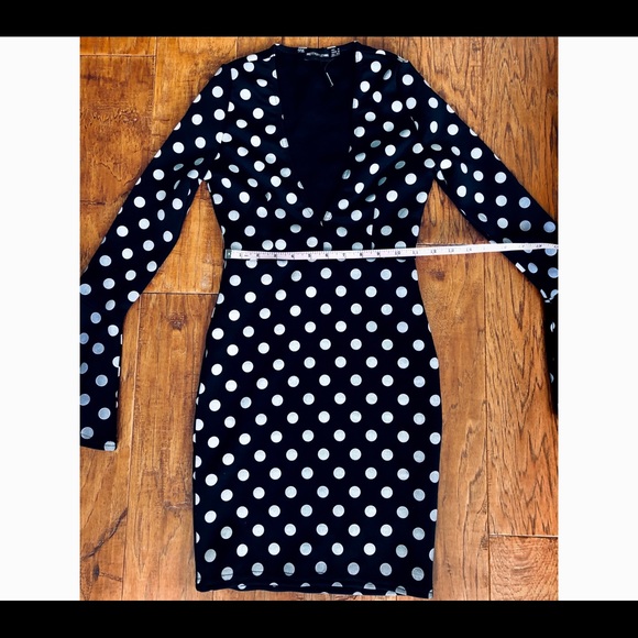 NWOT Pretty Little Thing Polka dot dress - Picture 5 of 8